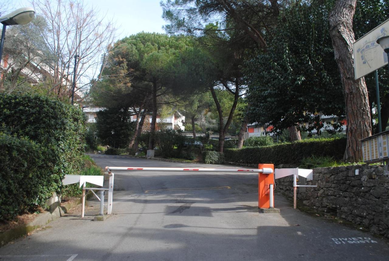 Raggio Di Sole - Pool, Tennis, Parking, Sea View & Relax Rapallo Exterior photo